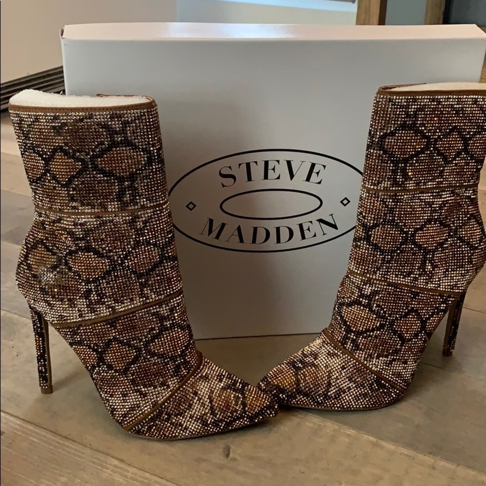 Steve Madden boots